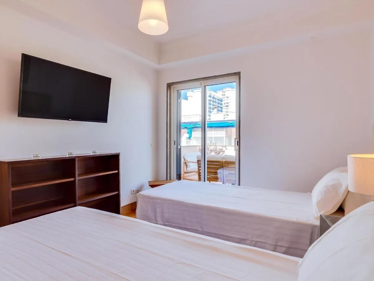 Al - Quarteira Terrace Penthouse Apartment